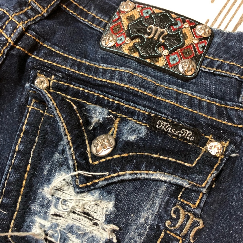 EUC Miss Me Jeans 29L